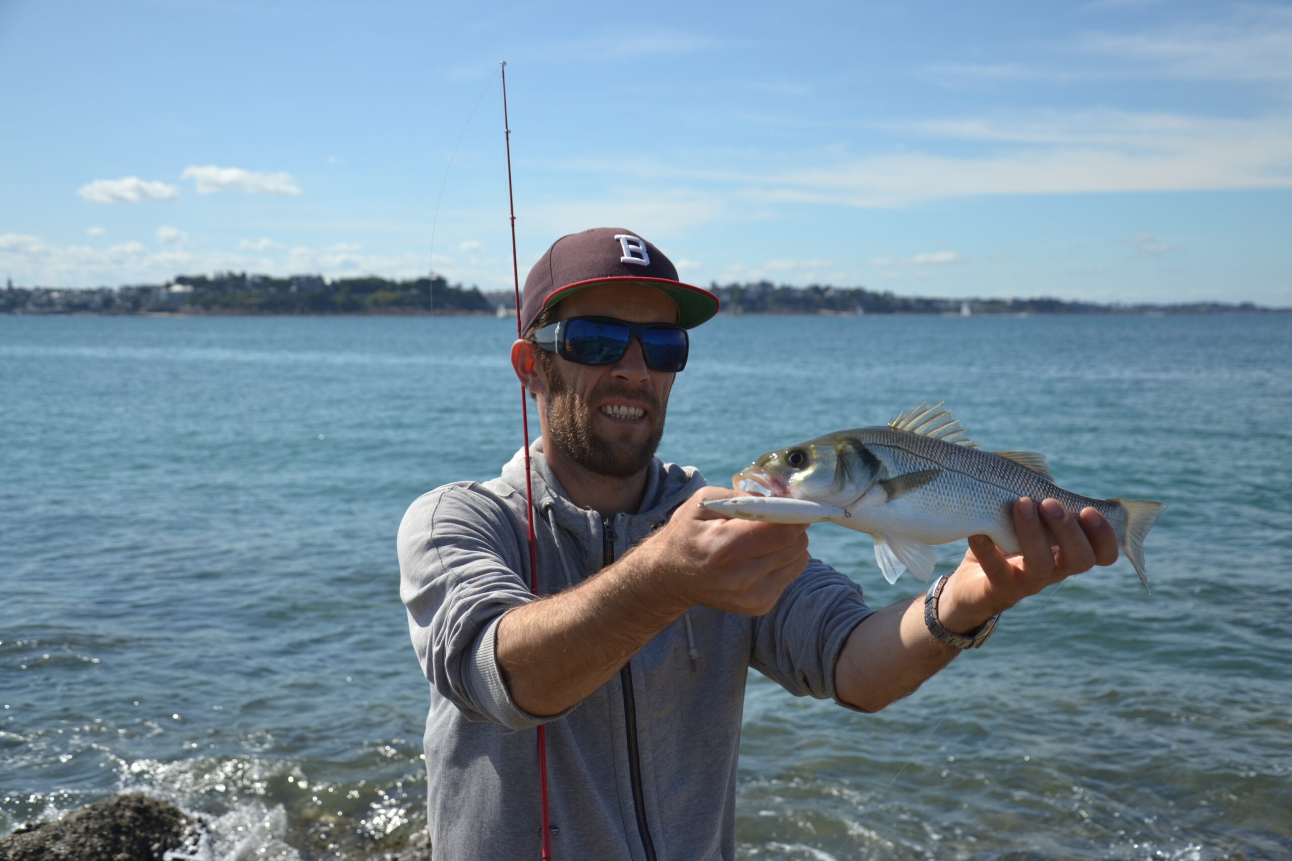 Benjamin Glais<br> <span style="width : 9rem ; line-height : 1rem ; border-radius:10px ; color:white ; justify-content : center ; padding: 2px; background-color:#ff8673" >Pêche sportive</span>