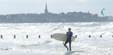 Samuel Notibet<br> <span style="width : 7rem ; line-height : 1rem ; border-radius:10px ; color:white ; justify-content : center ; padding: 2px; background-color:#4CAF50" >Sauvetage</span>